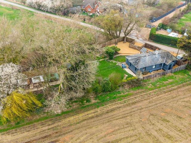2 bedroom detached bungalow for sale