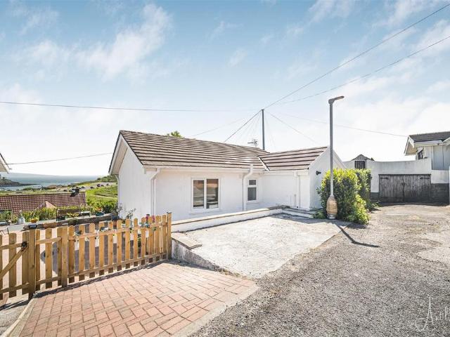 2 bedroom detached bungalow for sale