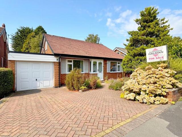 2 bedroom detached bungalow for sale