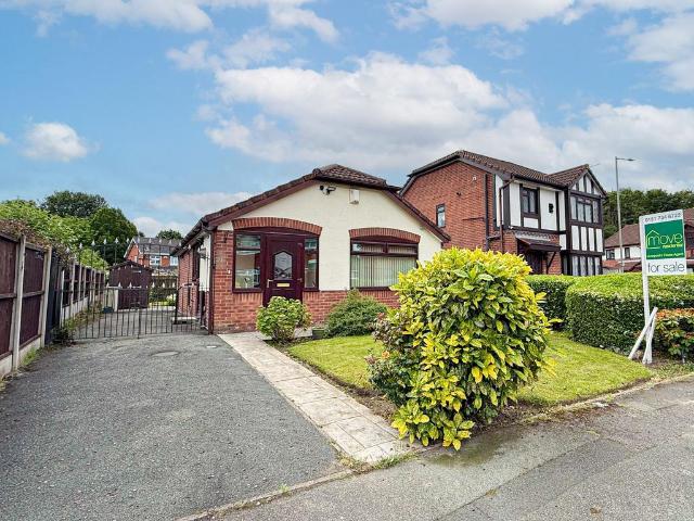 2 bedroom detached bungalow for sale