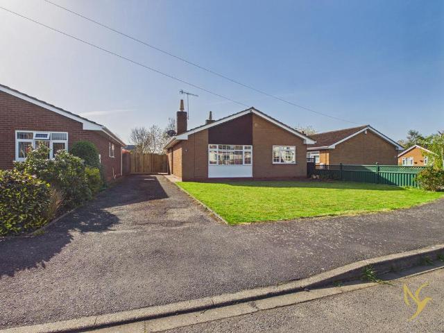 2 bedroom detached bungalow for sale