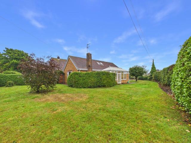 2 bedroom bungalow for sale