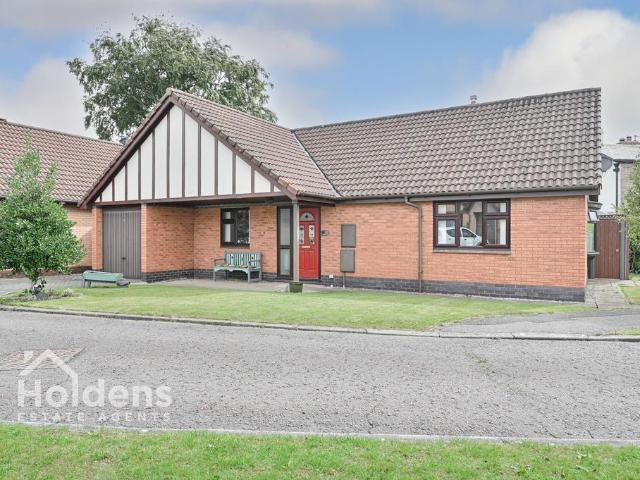 2 bedroom detached bungalow for sale