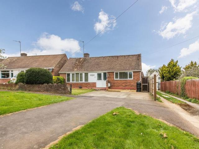 2 bedroom detached bungalow for sale