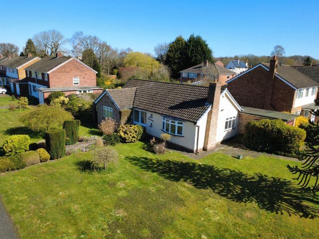 2 bedroom detached bungalow for sale