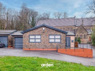 2 bedroom detached bungalow for sale