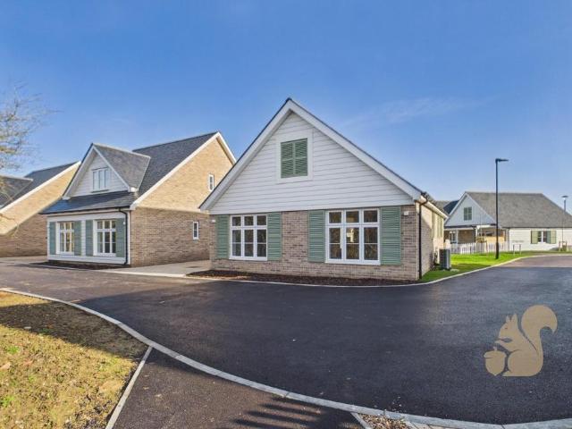 2 bedroom detached bungalow for sale