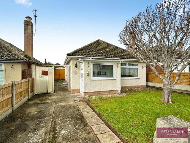 2 bedroom detached bungalow for sale