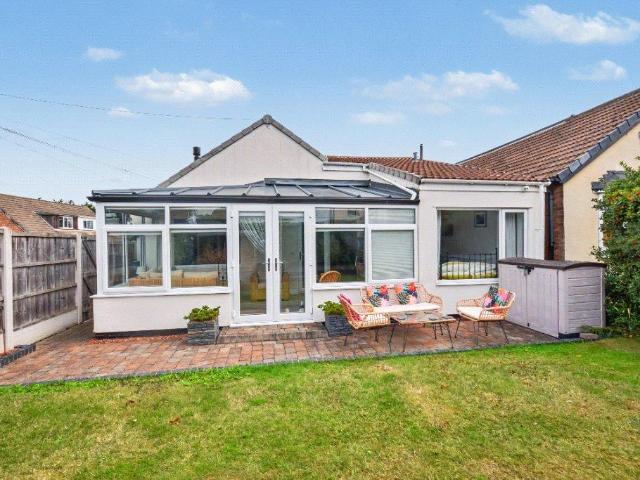 2 bedroom detached bungalow for sale