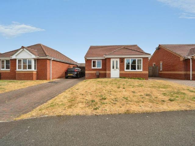 2 bedroom detached bungalow for sale