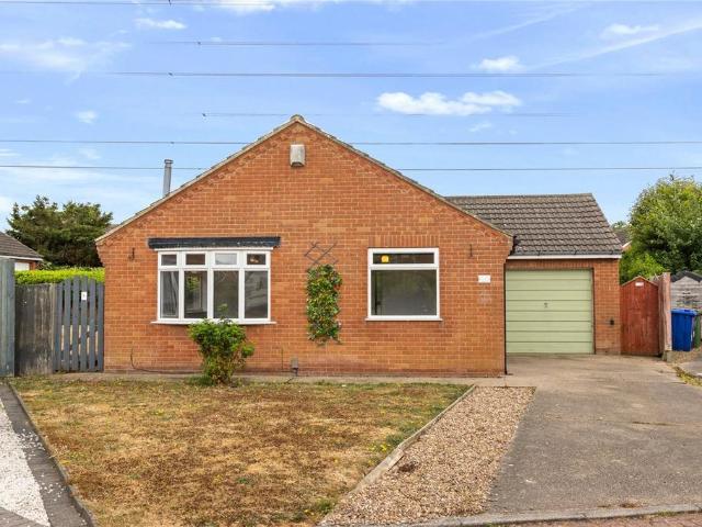 2 bedroom detached bungalow for sale
