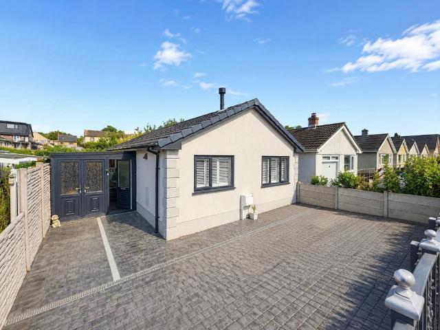 2 bedroom detached bungalow for sale