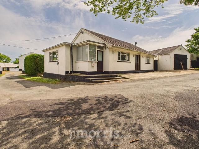 2 bedroom detached bungalow for sale