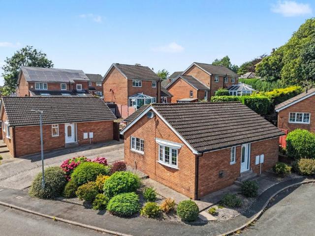 2 bedroom detached bungalow for sale