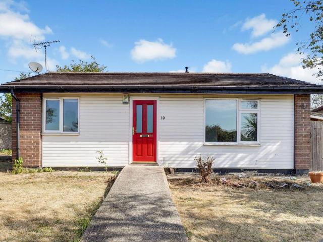 2 bedroom detached bungalow for sale
