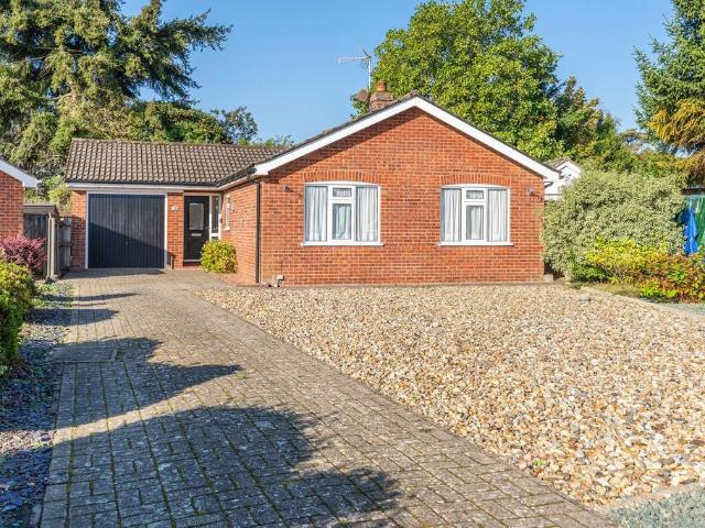 2 bedroom detached bungalow for sale