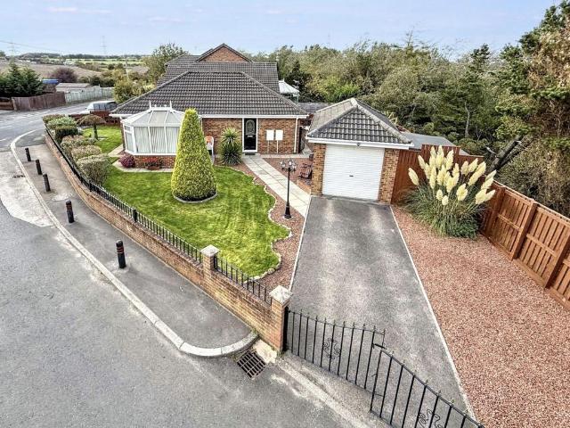 2 bedroom detached bungalow for sale