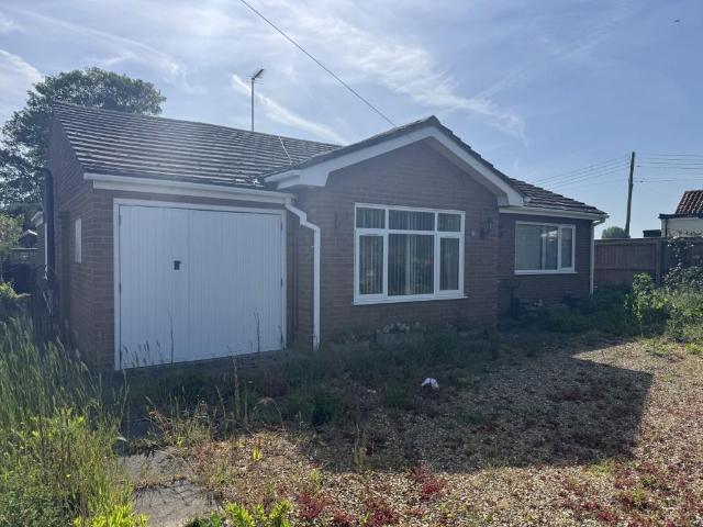 2 bedroom detached bungalow for sale