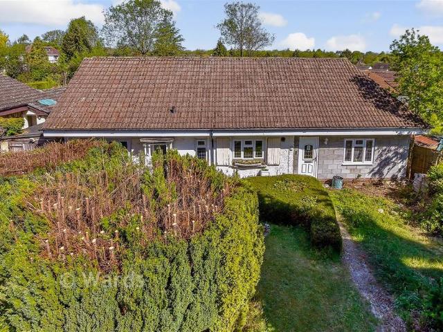 2 bedroom detached bungalow for sale