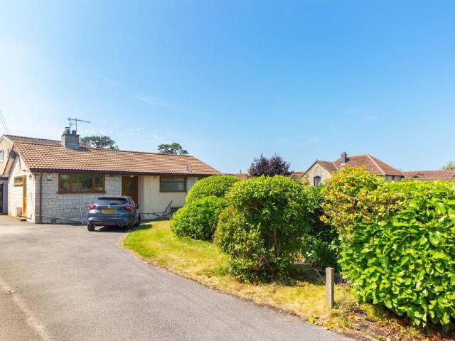 2 bedroom detached bungalow for sale