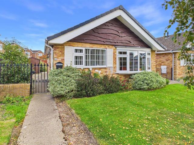 2 bedroom detached bungalow for sale