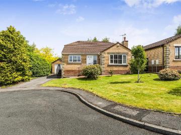 2 bedroom detached bungalow for sale