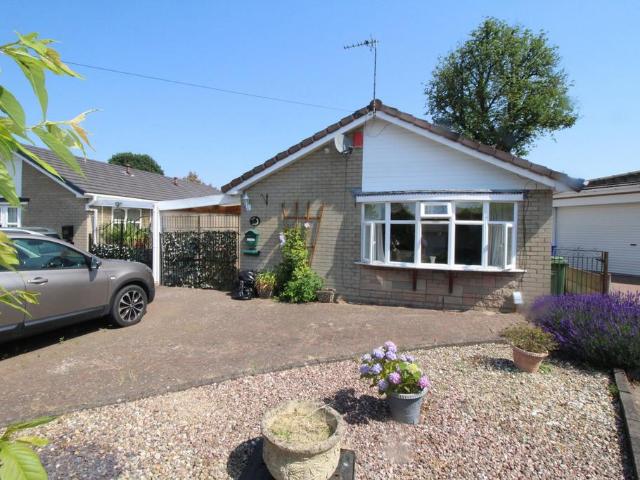2 bedroom detached bungalow for sale