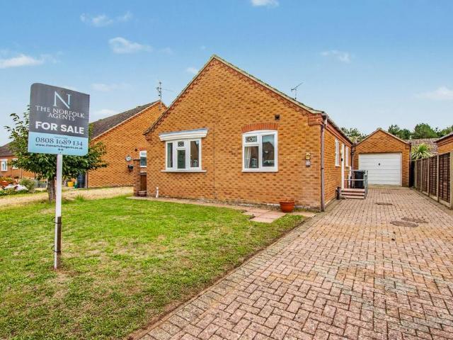 2 bedroom detached bungalow for sale