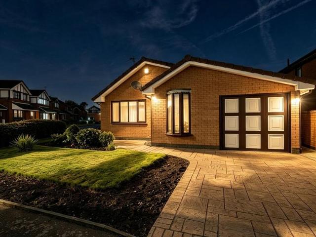 2 bedroom detached bungalow for sale