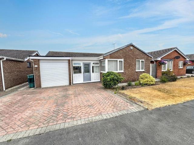 2 bedroom detached bungalow for sale