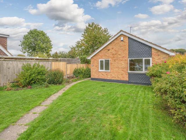 2 bedroom detached bungalow for sale