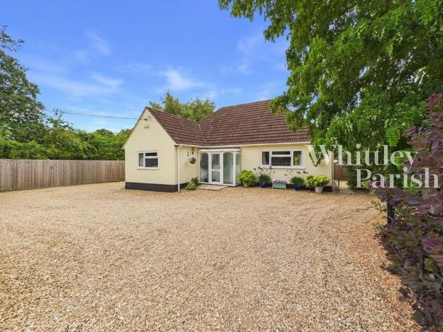 2 bedroom detached bungalow for sale