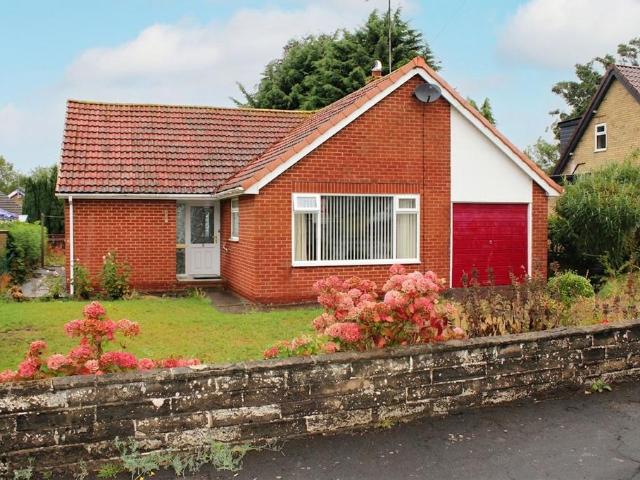 2 bedroom detached bungalow for sale