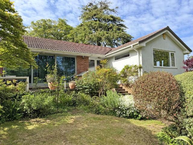2 bedroom detached bungalow for sale