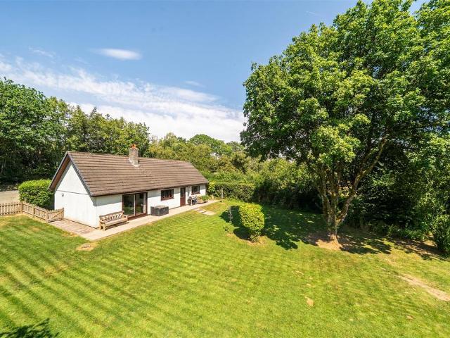 2 bedroom detached bungalow for sale