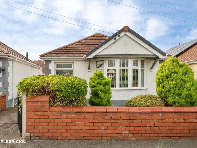 2 bedroom detached bungalow for sale