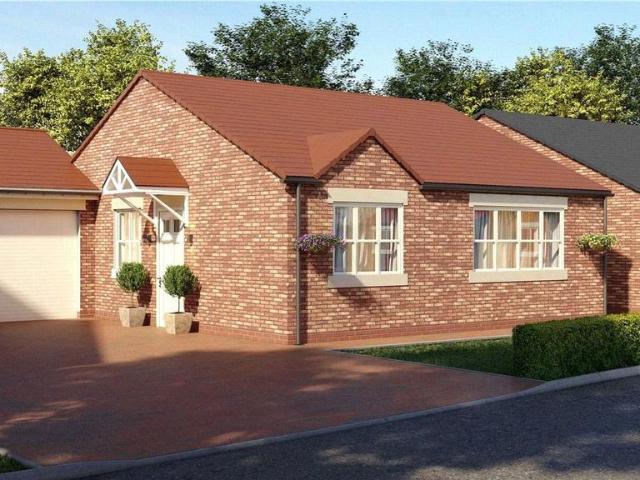 2 bedroom detached bungalow for sale