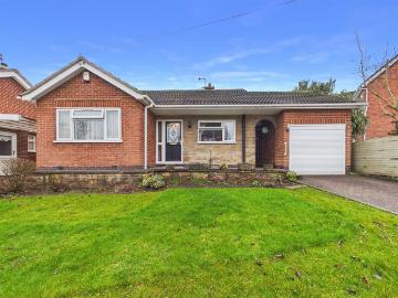 2 bedroom detached bungalow for sale
