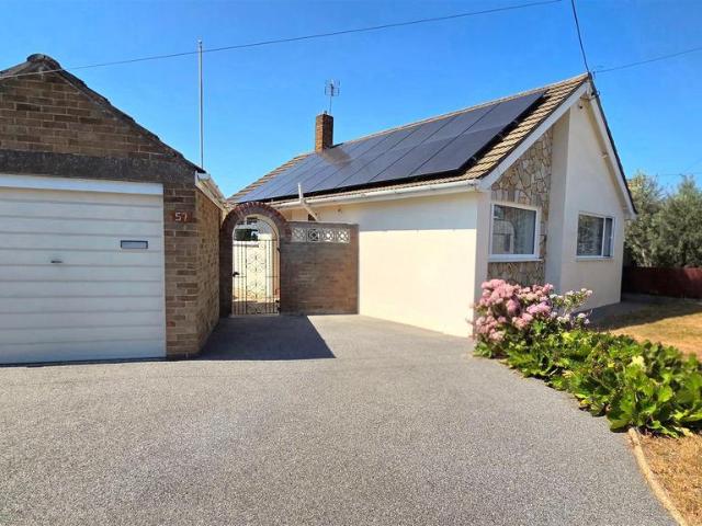 2 bedroom detached bungalow for sale