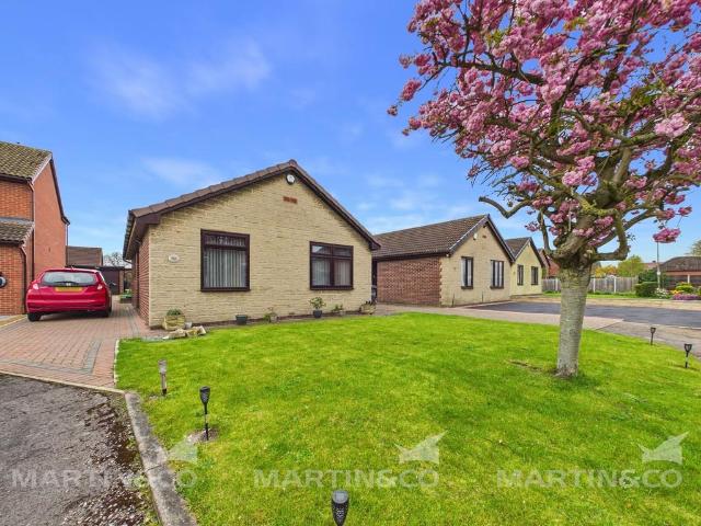 2 bedroom detached bungalow for sale