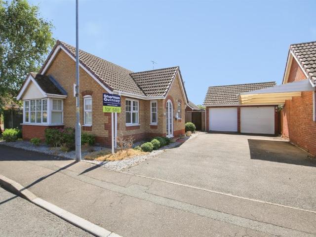 2 bedroom detached bungalow for sale
