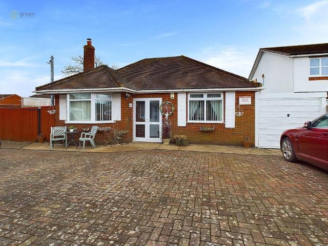 2 bedroom detached bungalow for sale