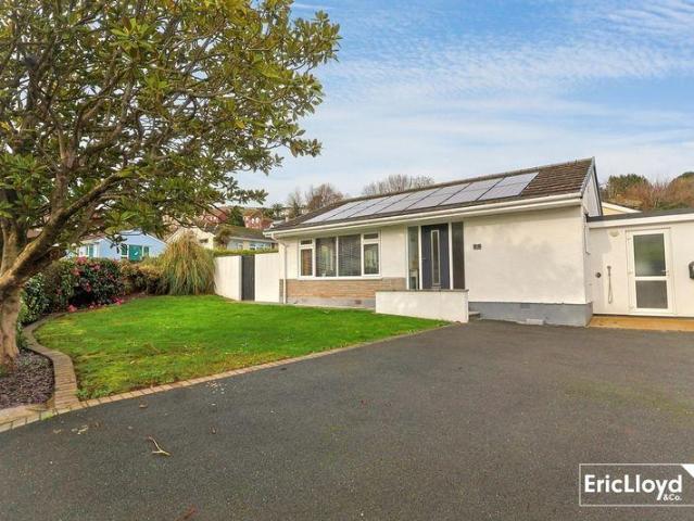 2 bedroom detached bungalow for sale