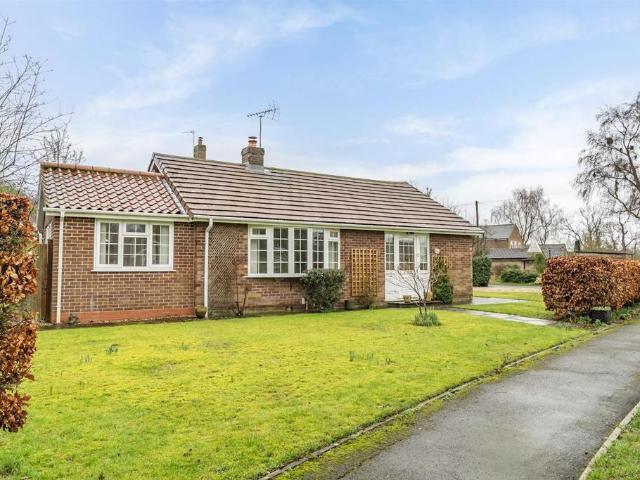 2 bedroom detached bungalow for sale