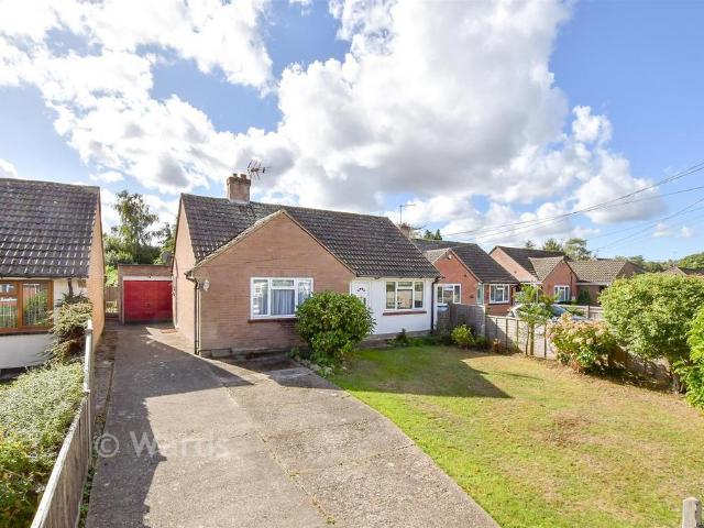 2 bedroom detached bungalow for sale
