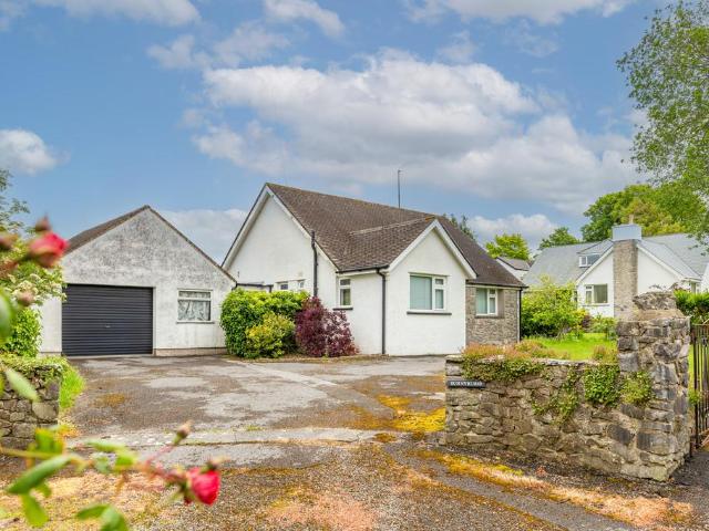 2 bedroom detached bungalow for sale