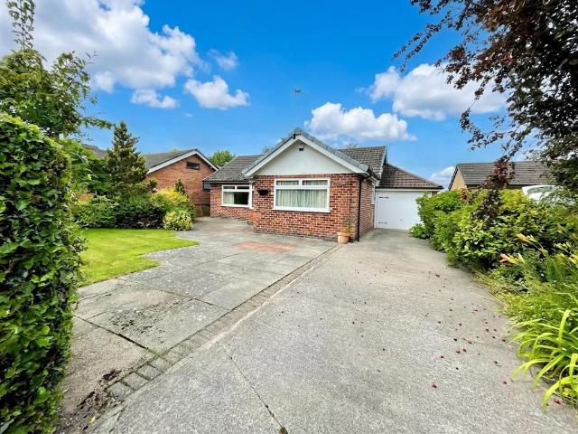 2 bedroom detached bungalow for sale
