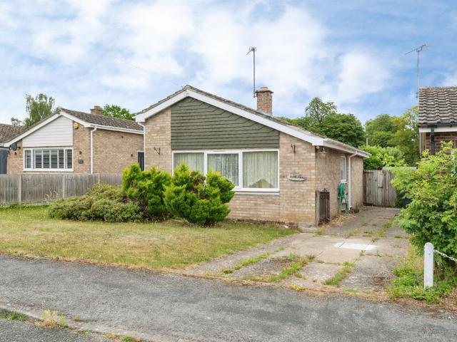 2 bedroom detached bungalow for sale