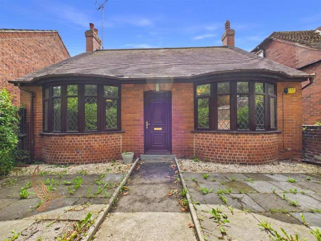 2 bedroom detached bungalow for sale