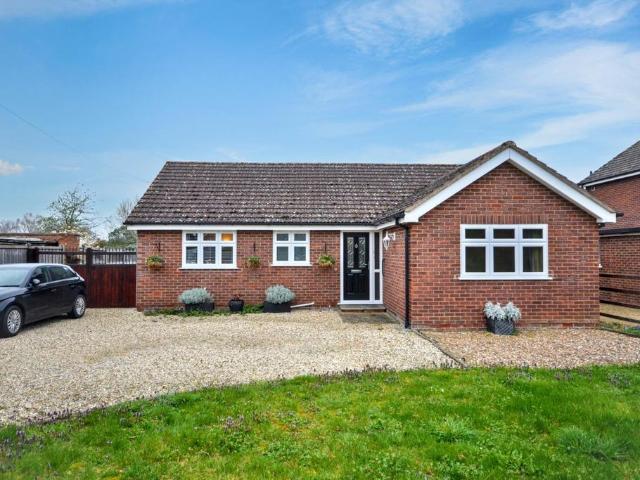 2 bedroom detached house for sale
